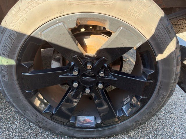 Used 2017 Chevrolet Silverado 1500 LT w/ All Star Edition AWD/4WD image 7
