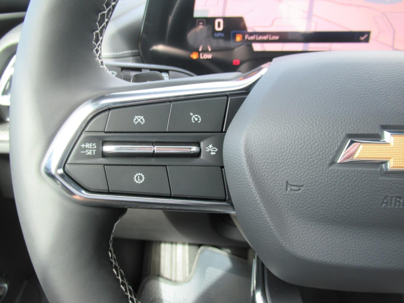 New 2027 Chevrolet Traverse LT w/ Driver Confidence Package FWD image 24