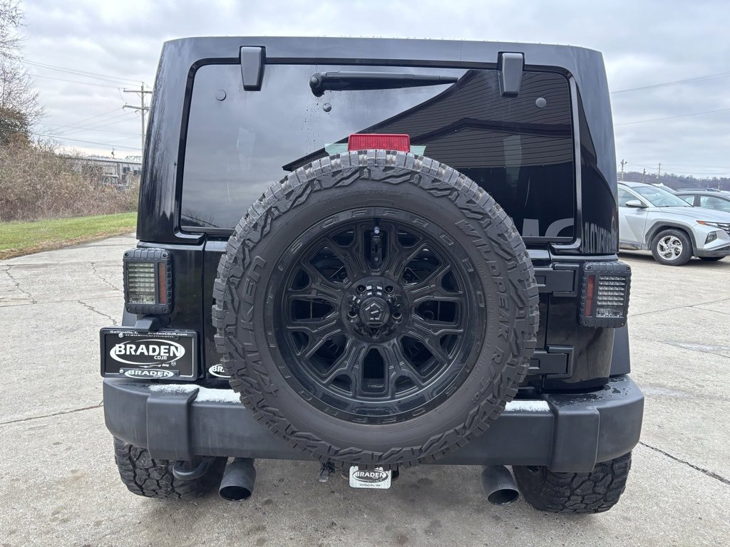 Used 2018 Jeep Wrangler Unlimited Rubicon w/ Cold Weather Group image 6