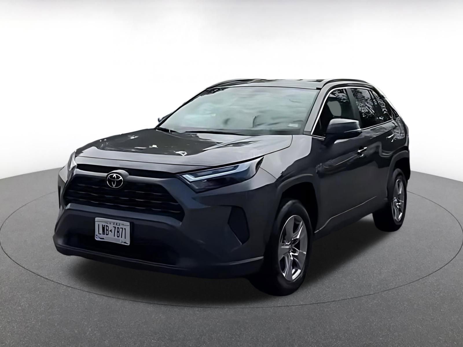 Used 2025 Toyota RAV4 XLE w/ Weather Package FWD image 7