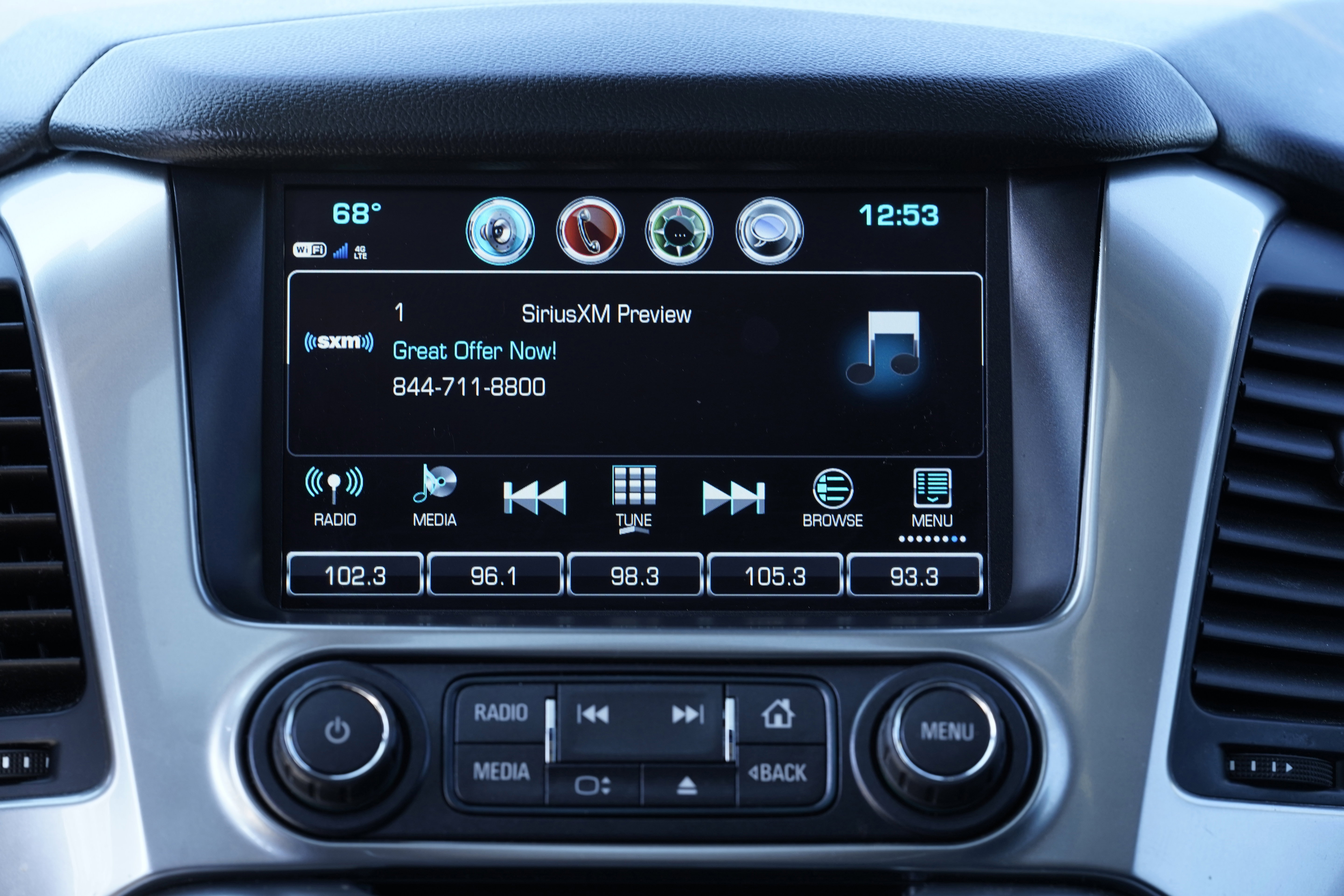 Used 2020 Chevrolet Tahoe LT w/ Luxury Package image 14