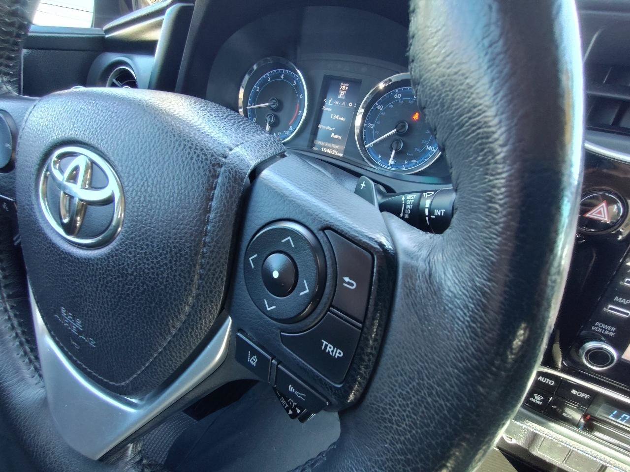 Used 2017 Toyota Corolla SE FWD image 18