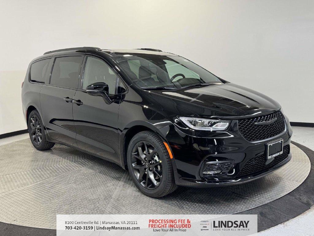 New 2026 Chrysler Pacifica Select w/ S Appearance Package