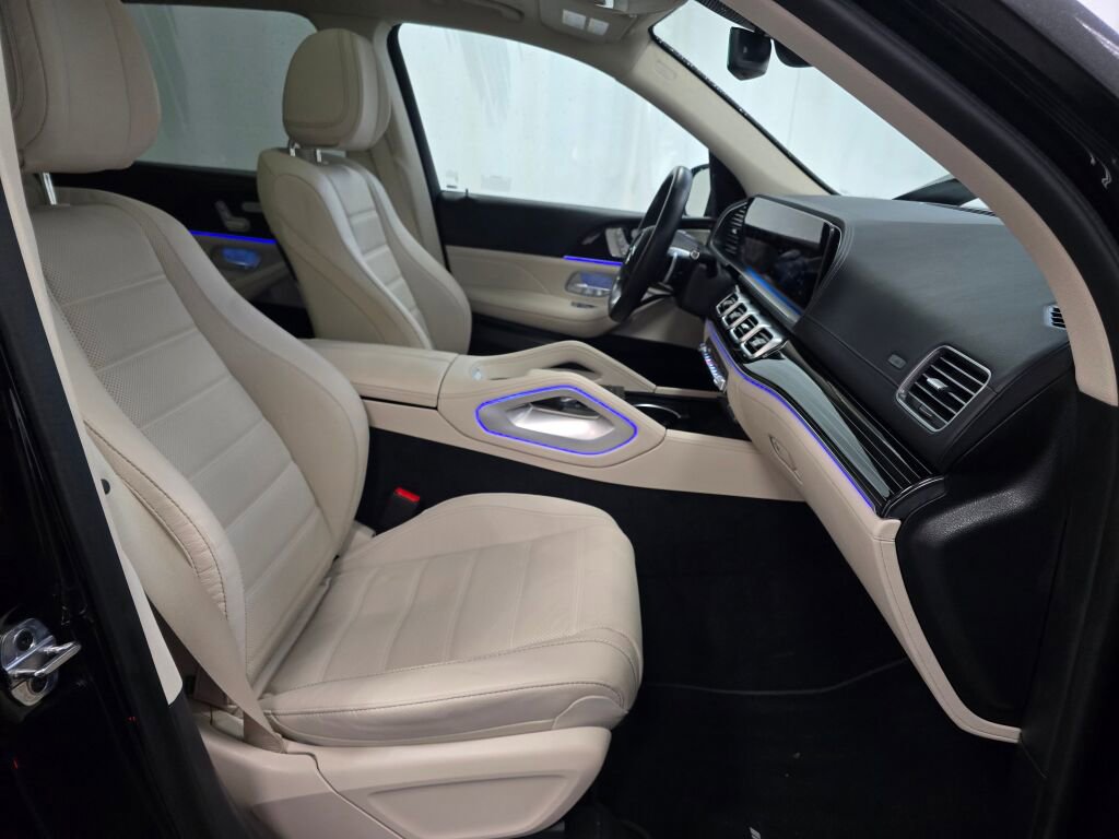 Used 2024 Mercedes-Benz GLS 580 GLS 580 image 28