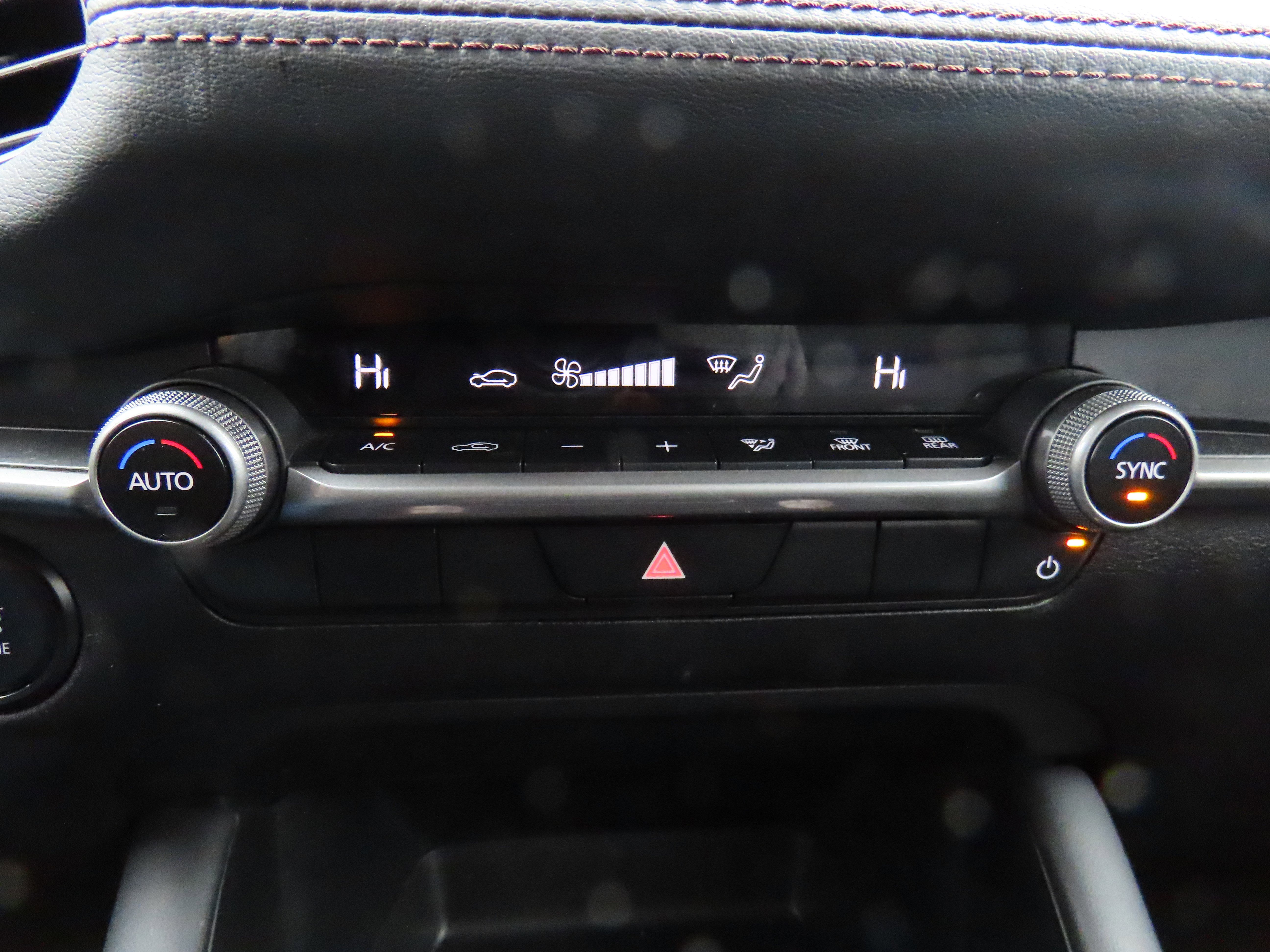 Used 2024 MAZDA MAZDA3 s image 25