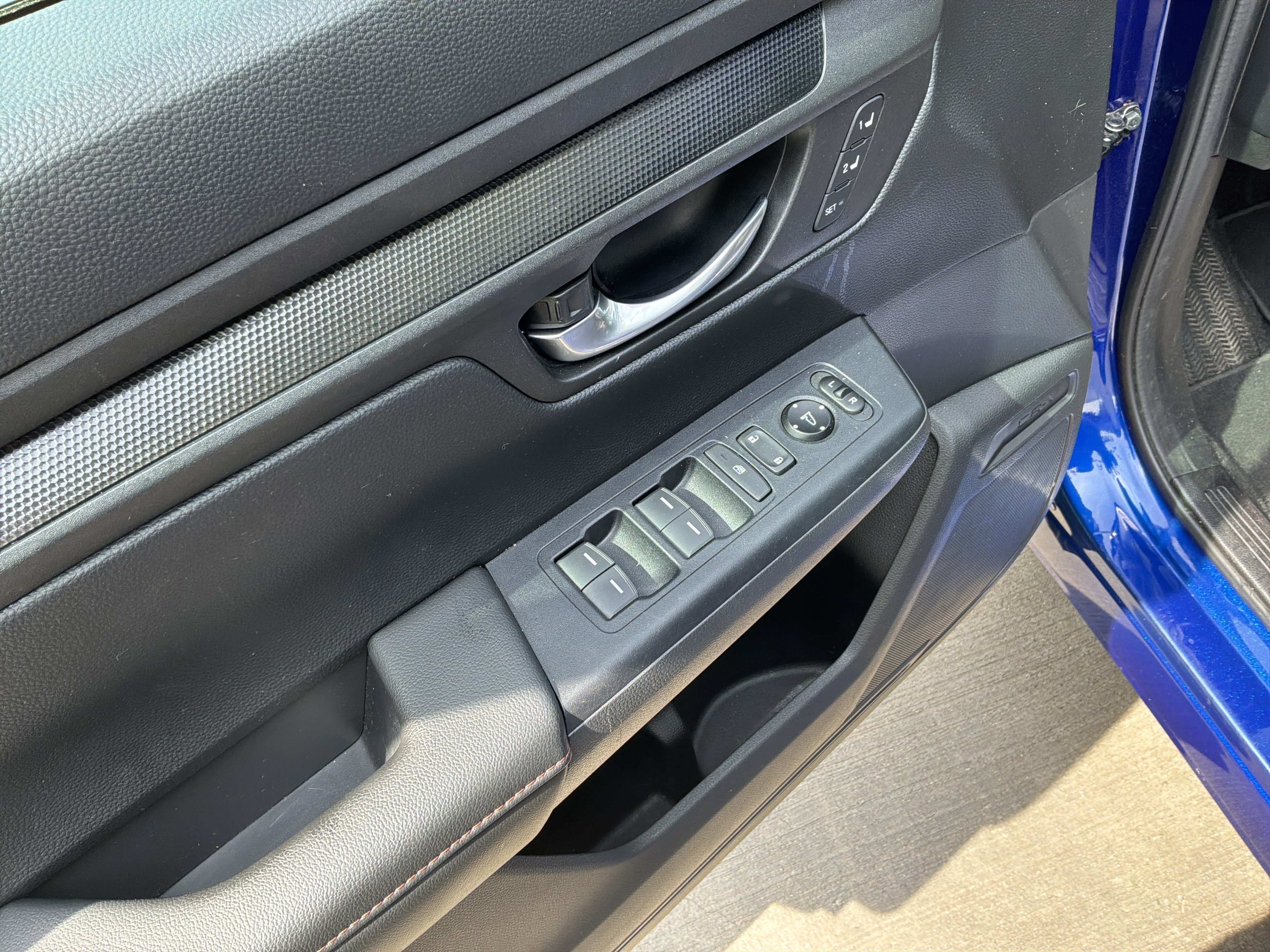 Used 2025 Honda CR-V Sport-L image 15