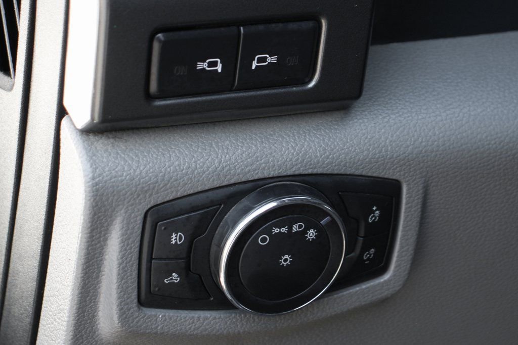 Used 2017 Ford F250 XLT w/ XLT Premium Package image 19