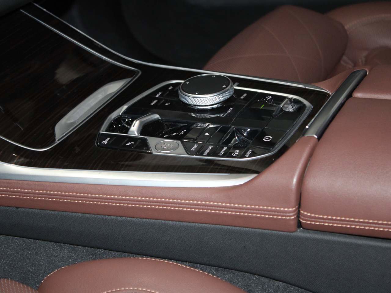 Certified 2023 BMW X7 xDrive40i w/ Premium Package image 10