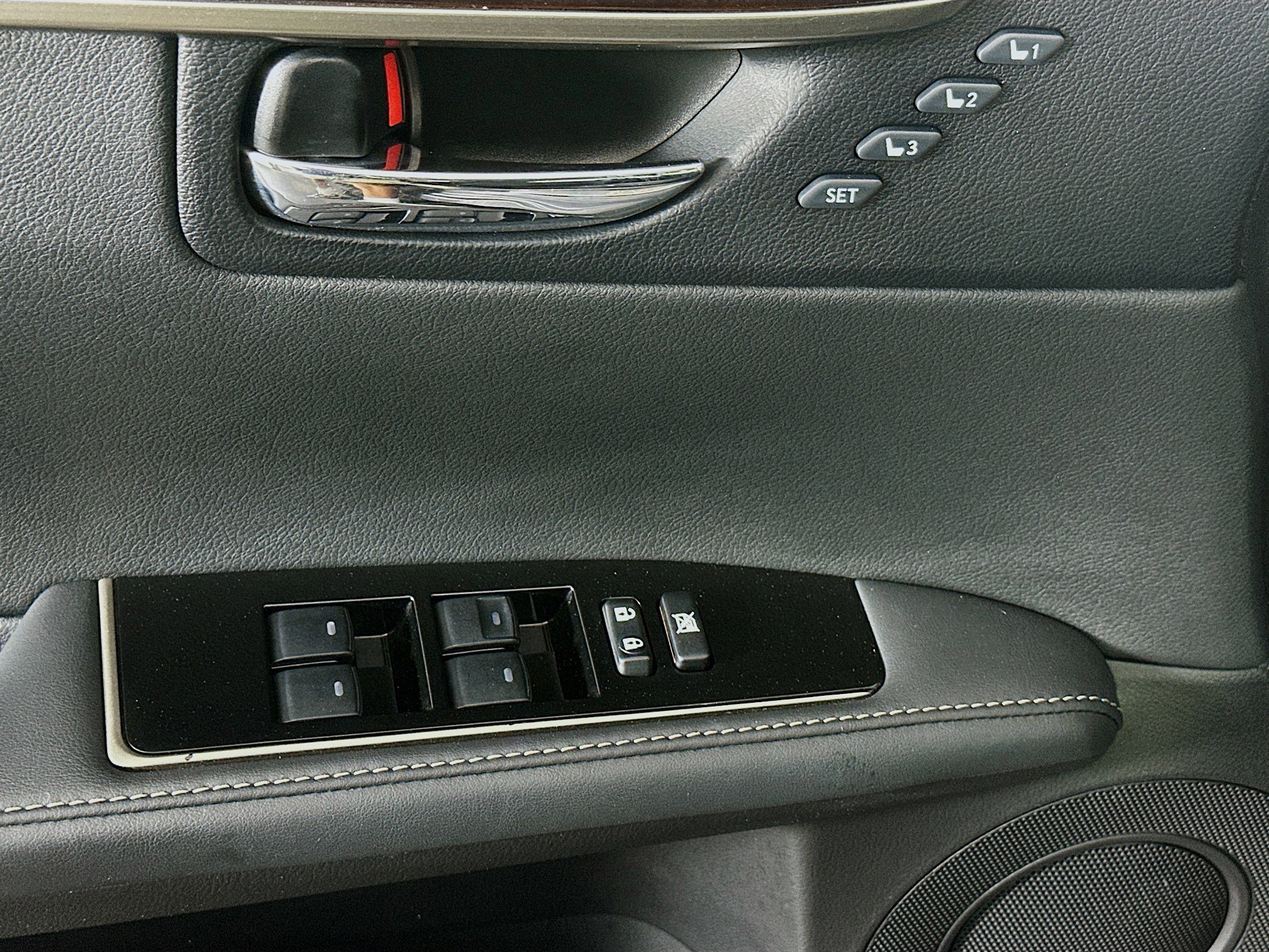 Used 2016 Lexus ES 350 w/ Premium Package w/Wood Trim image 15