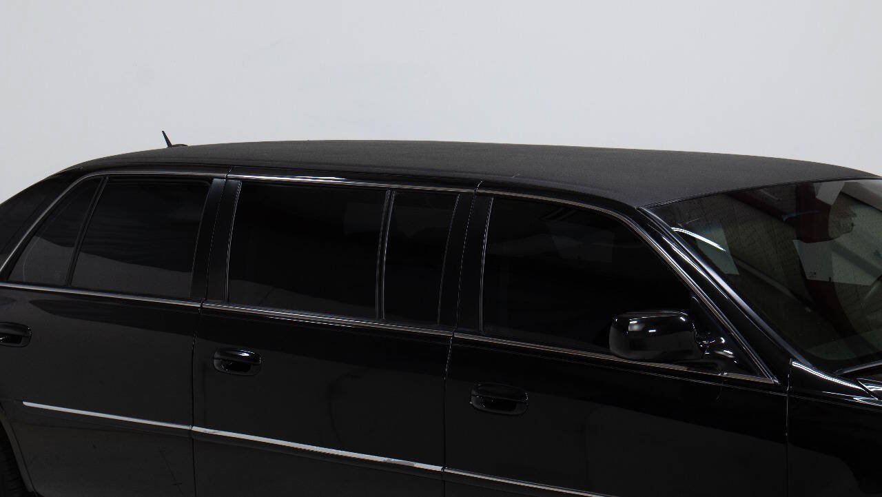Used 2008 Cadillac DTS Limousine FWD image 17