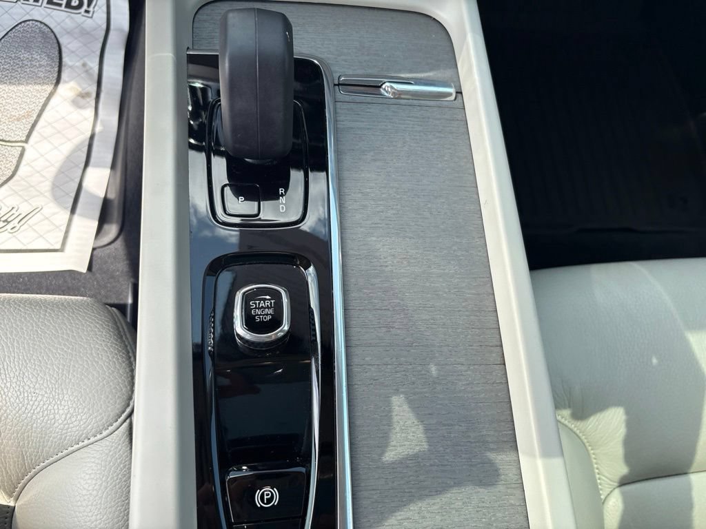 Certified 2023 Volvo S60 B5 Plus w/ Climate Package FWD image 21