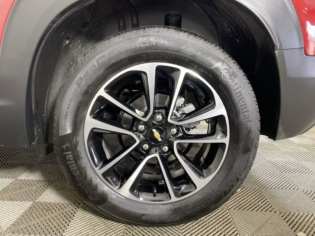 Certified 2025 Chevrolet TrailBlazer LT w/ Convenience Package image 33