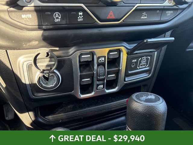 Used 2023 Jeep Wrangler Unlimited Sahara AWD/4WD image 38