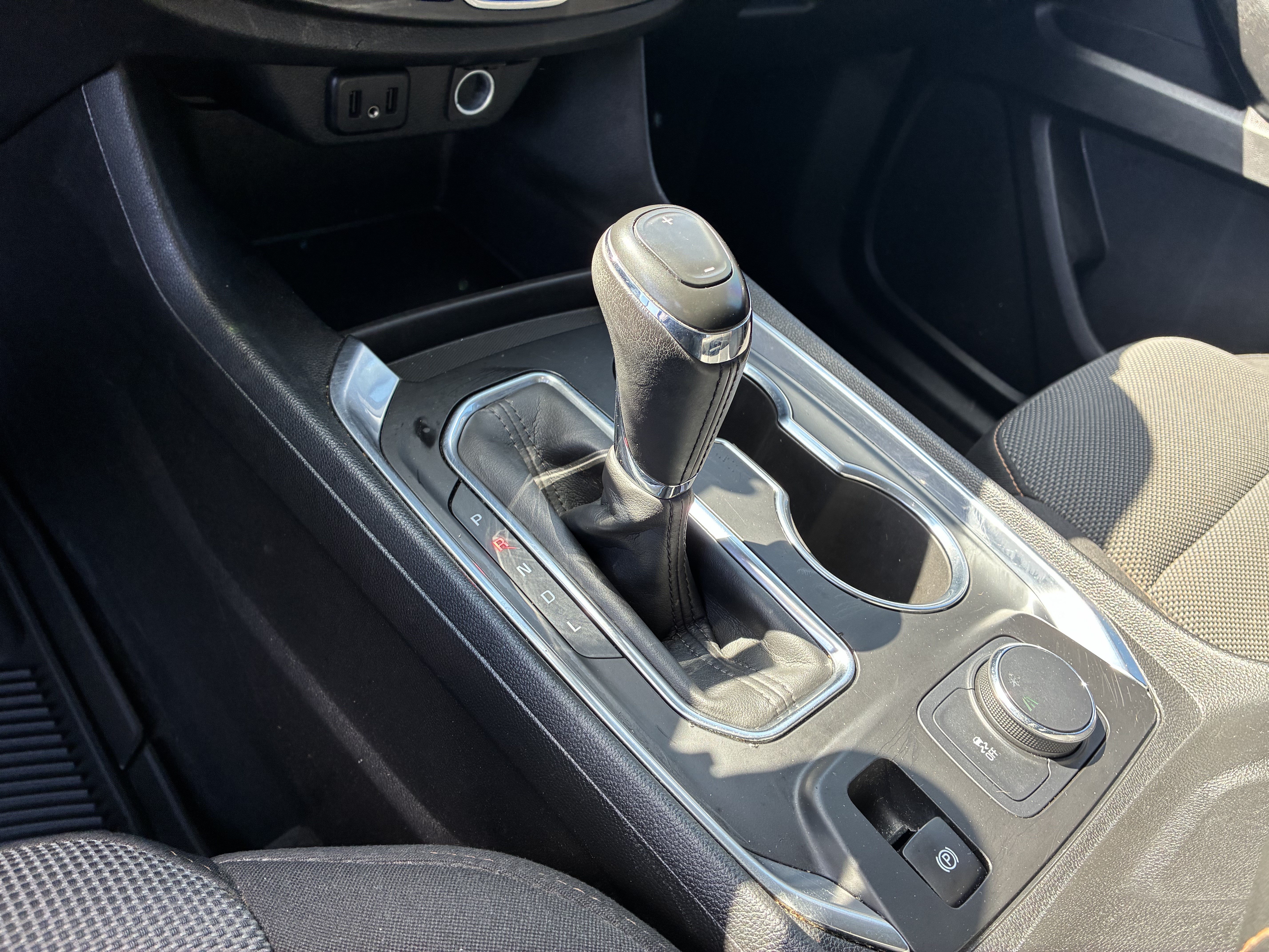 Used 2019 Chevrolet Traverse LT FWD image 35