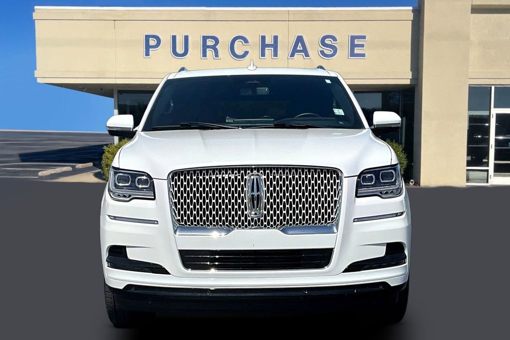 Used 2024 Lincoln Navigator L Reserve AWD/4WD image 2