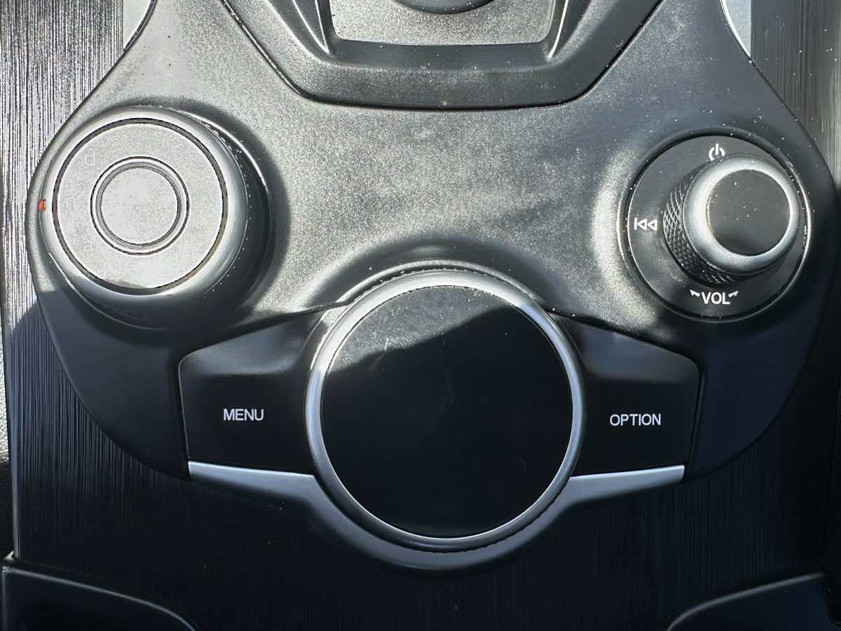 Used 2017 Alfa Romeo Giulia AWD image 24