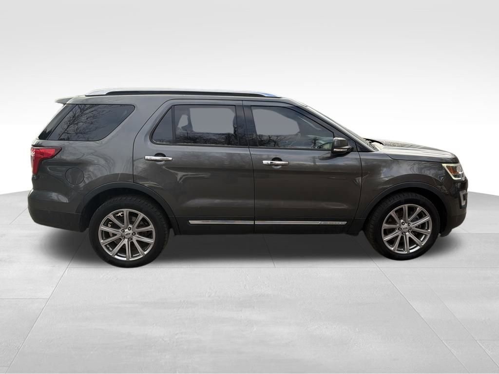 Used 2017 Ford Explorer Limited image 8