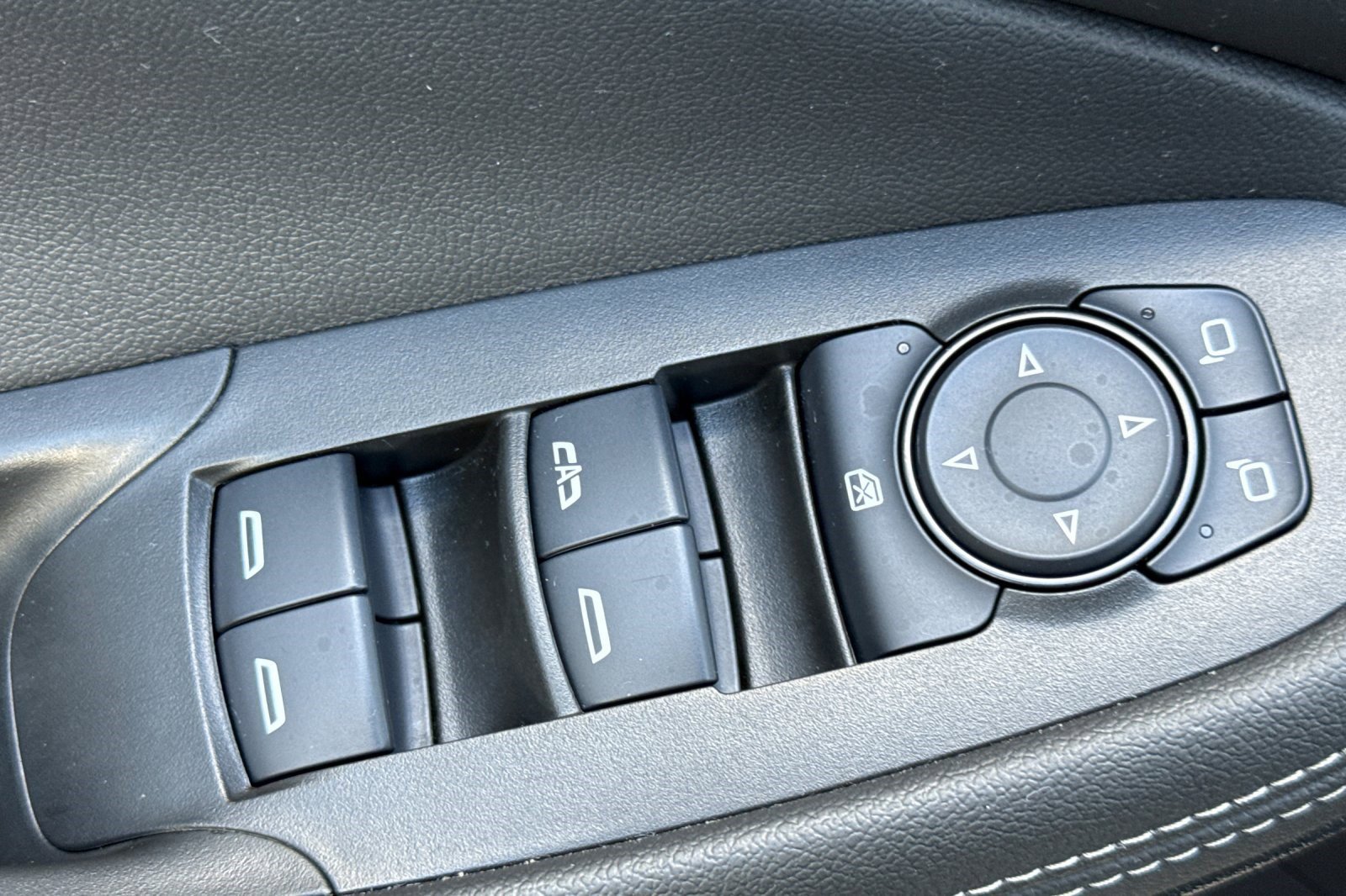 Used 2023 Buick Encore GX Select w/ Sport Touring Package image 13