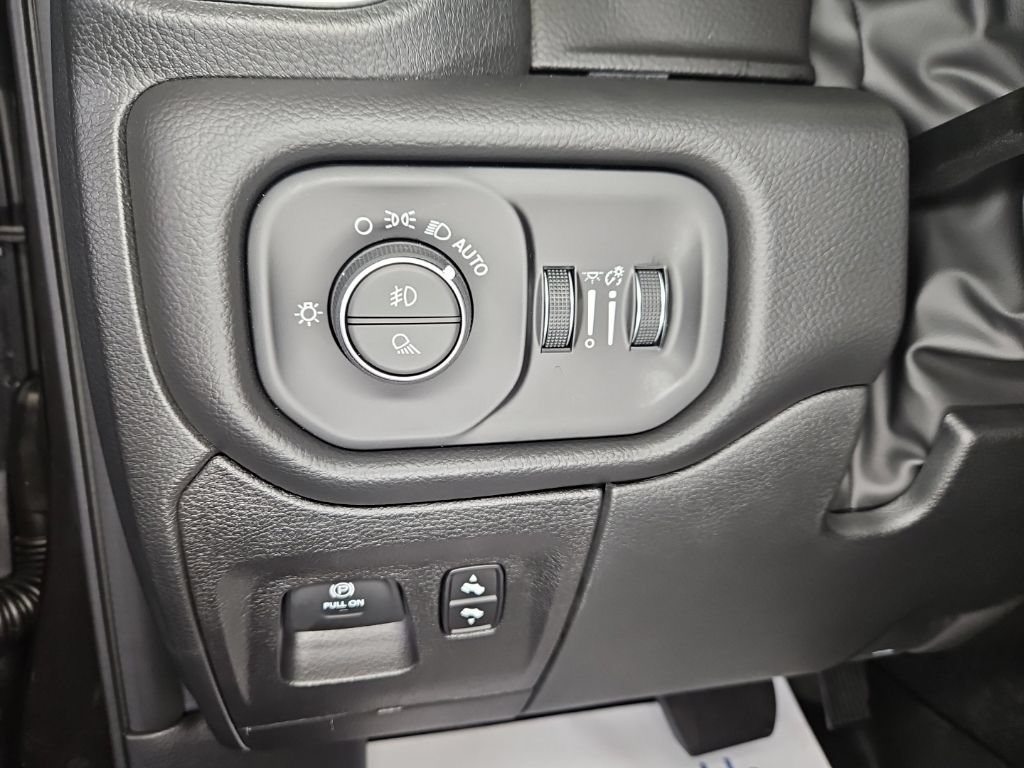 New 2027 RAM 1500 Big Horn AWD/4WD image 9