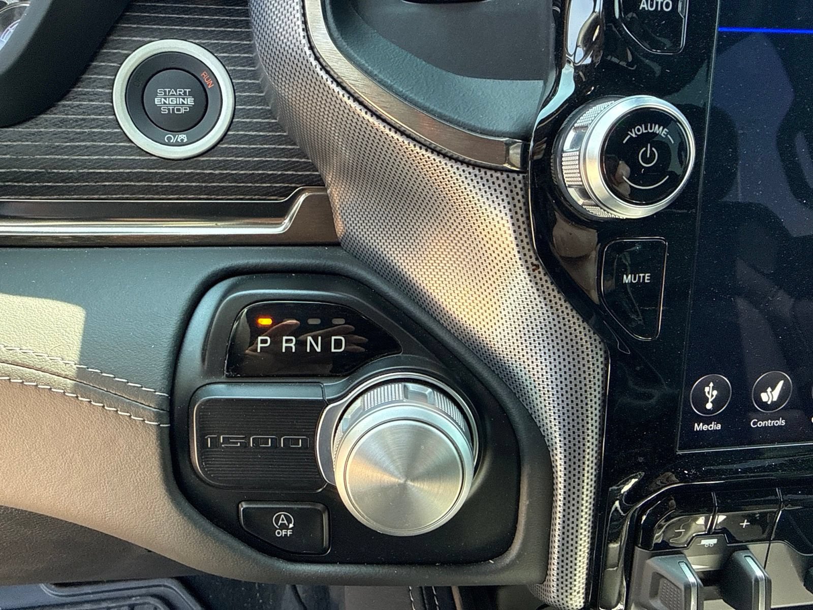 Used 2019 RAM 1500 Limited w/ Advanced Safety Group RWD image 27