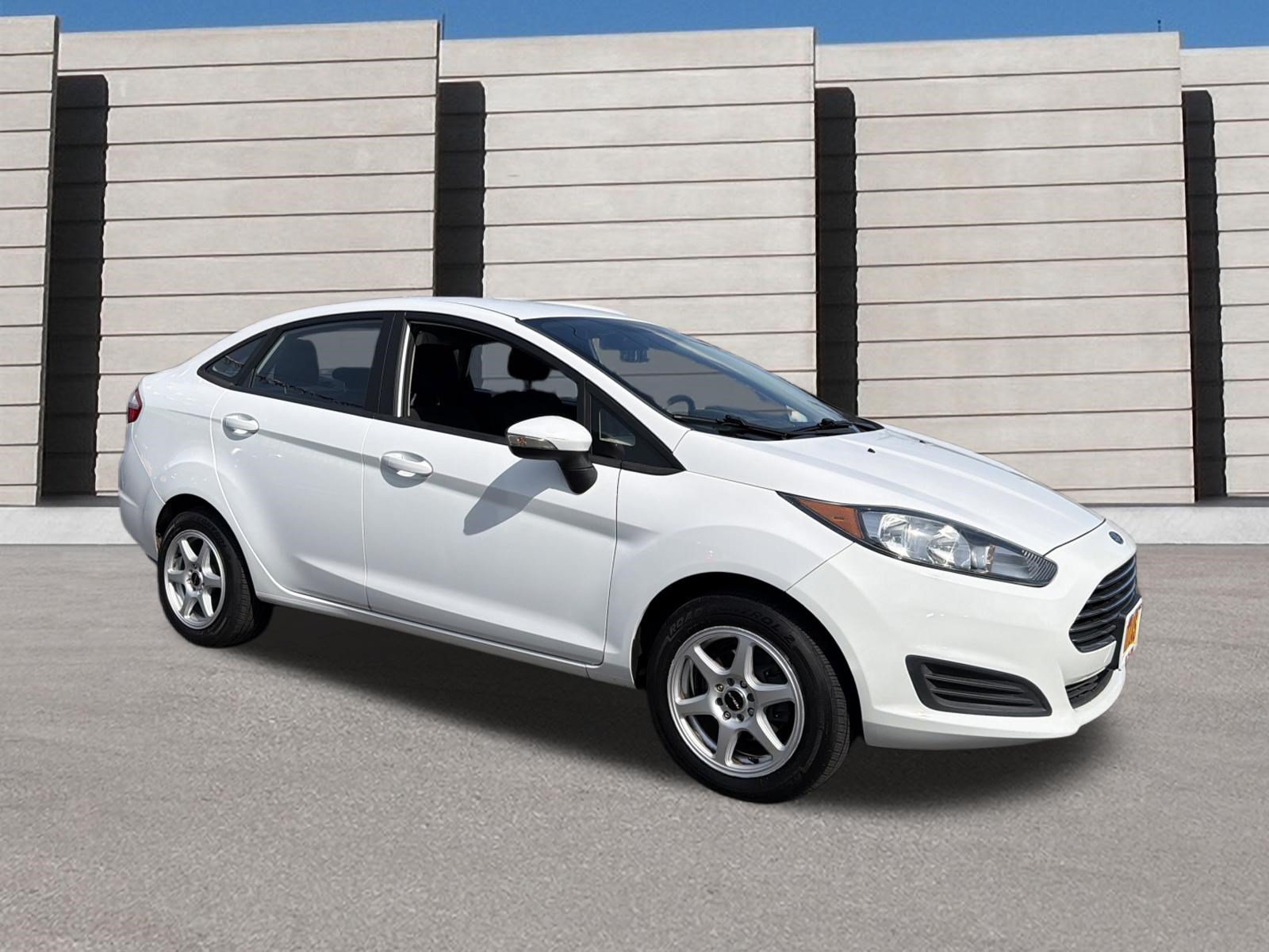 Used 2016 Ford Fiesta SE FWD image 5