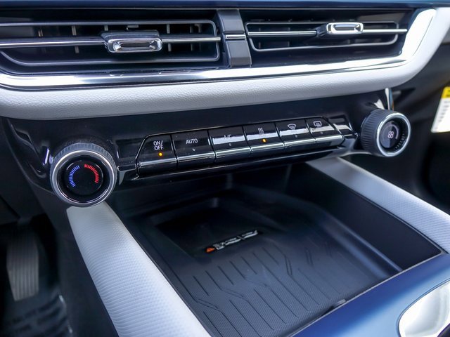 New 2026 Chevrolet Equinox EV LT image 25