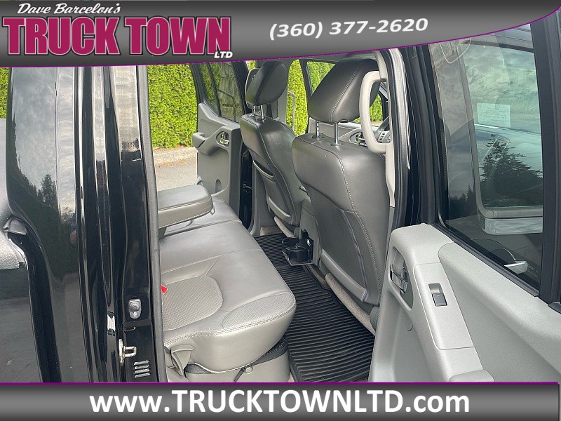 Used 2011 Nissan Frontier SL w/ Moonroof Pkg RWD image 13