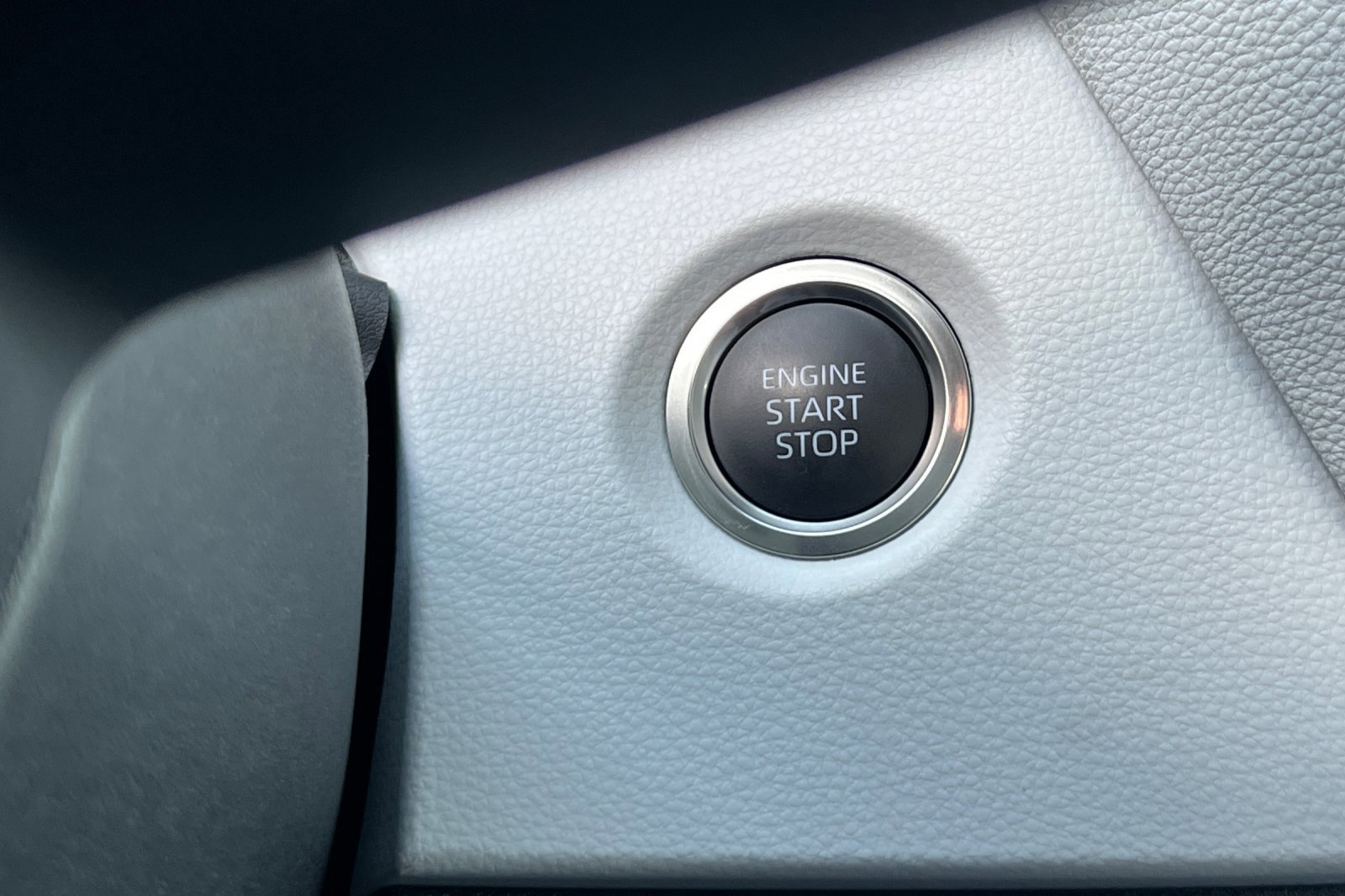 Certified 2025 Toyota Corolla SE w/ Convenience Package image 21