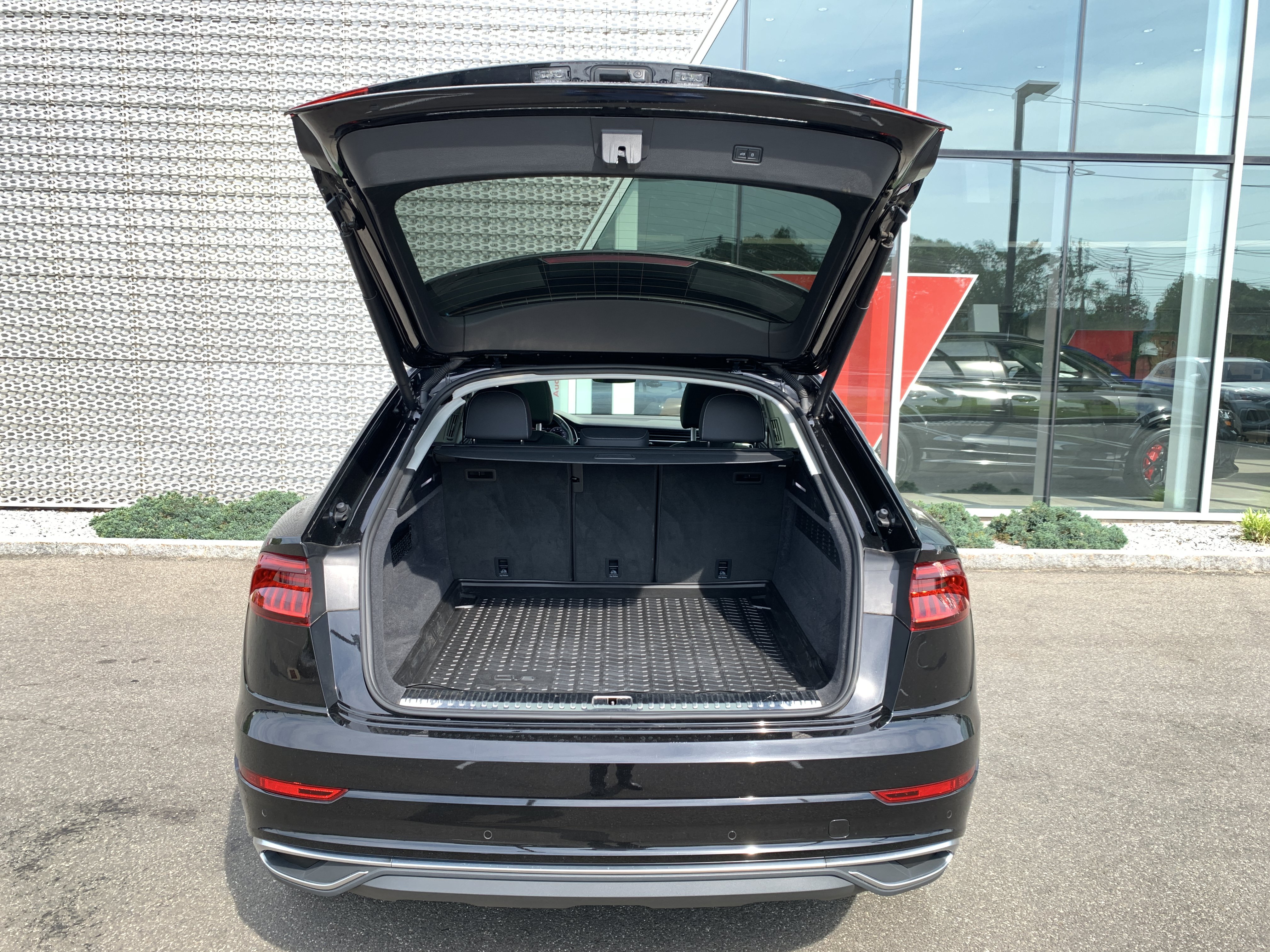 Certified 2023 Audi Q8 Premium w/ Convenience Package AWD/4WD image 17