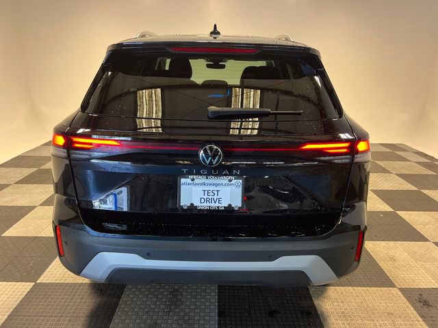 Certified 2025 Volkswagen Tiguan S FWD image 4