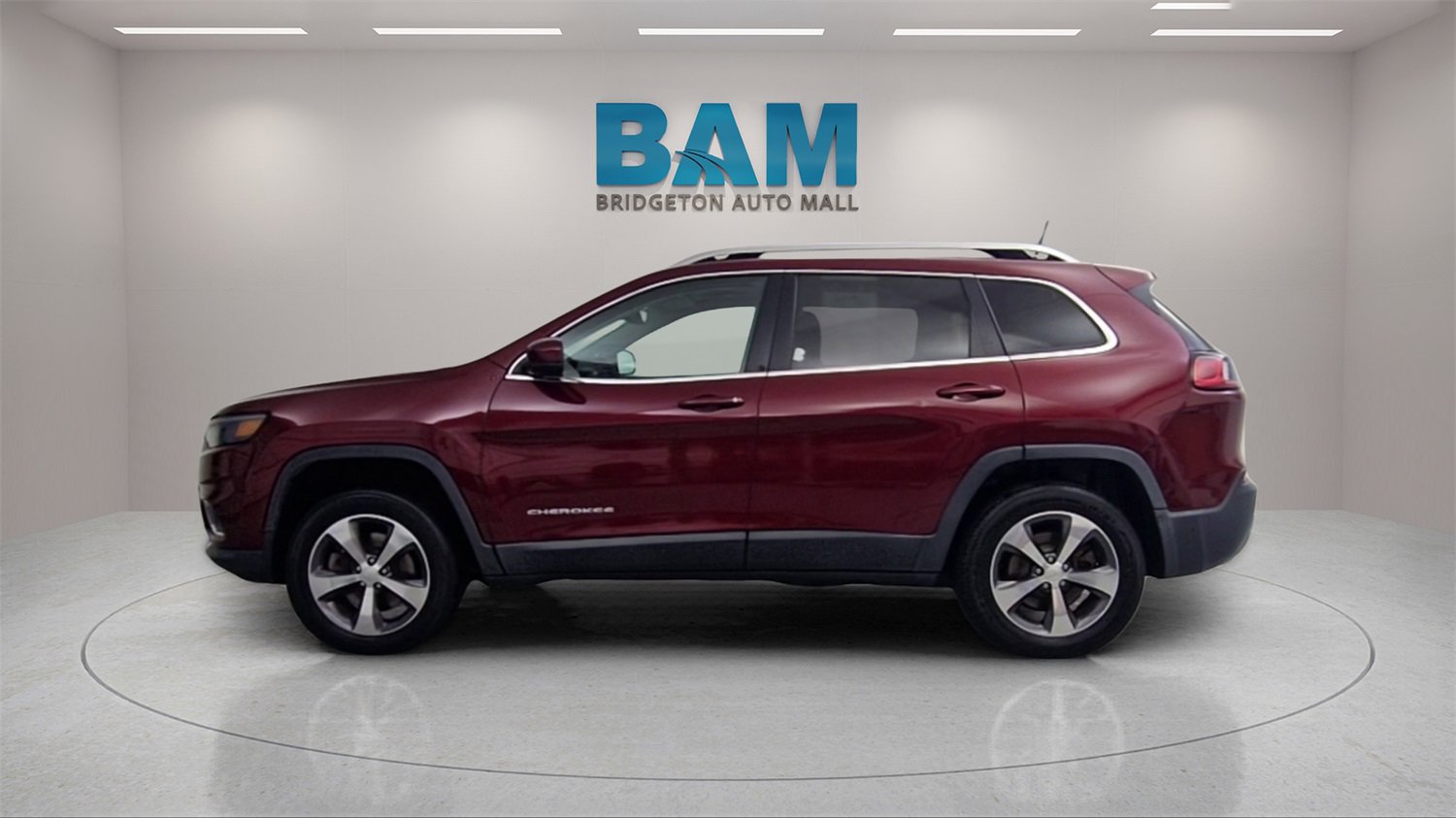Used 2019 Jeep Cherokee Limited image 4