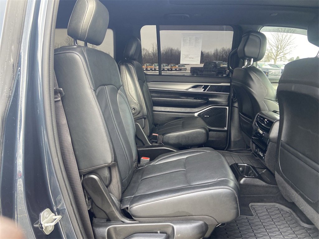 Used 2023 Jeep Wagoneer Series II image 28