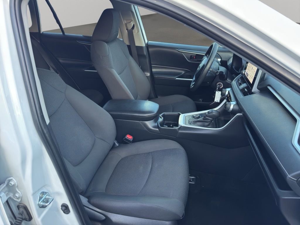 Used 2024 Toyota RAV4 LE image 18