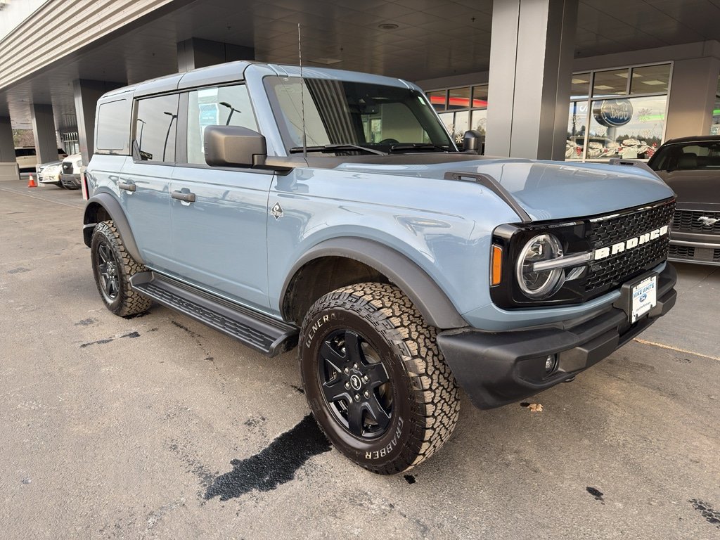 New 2025 Ford Bronco Outer Banks w/ Black Appearance Package AWD/4WD video 1