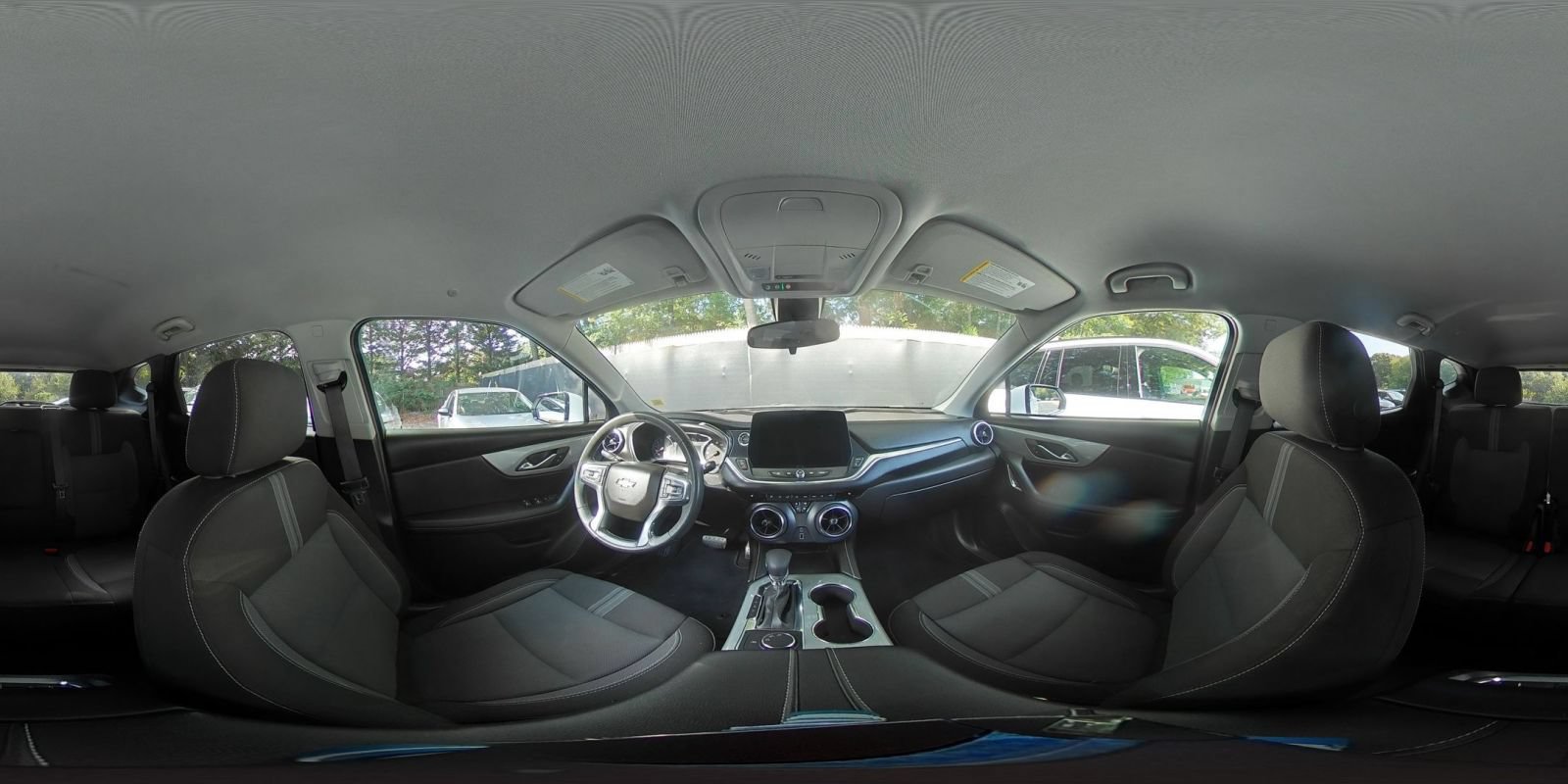 Used 2025 Chevrolet Blazer LT FWD image 42