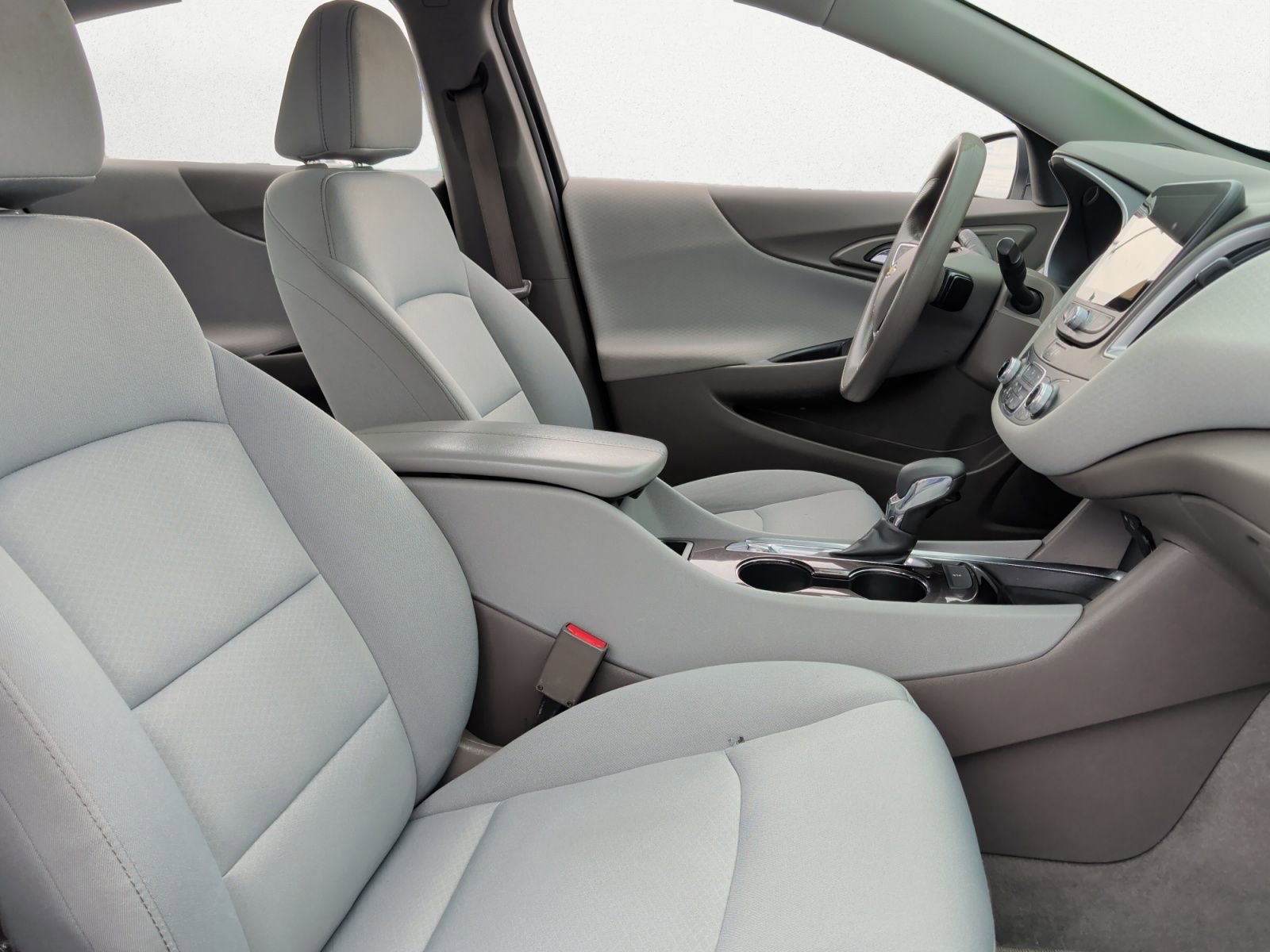 Used 2022 Chevrolet Malibu LT FWD image 17