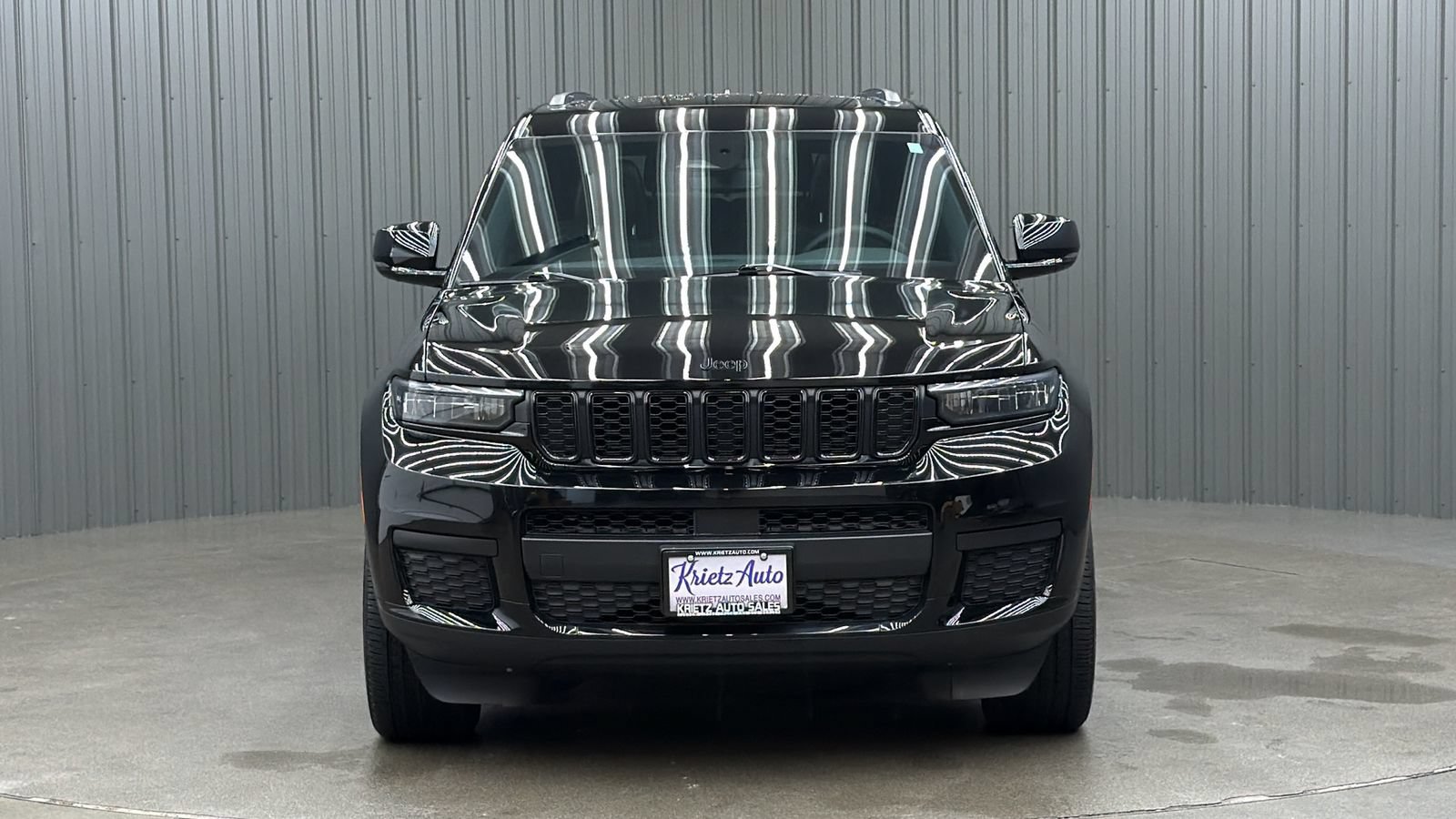 Used 2023 Jeep Grand Cherokee L Altitude AWD/4WD image 8