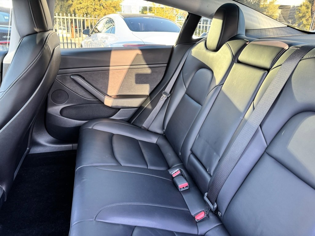 Used 2023 Tesla Model 3 Standard Range image 34