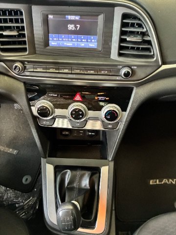 Used 2019 Hyundai Elantra SE w/ Cargo Package FWD image 24