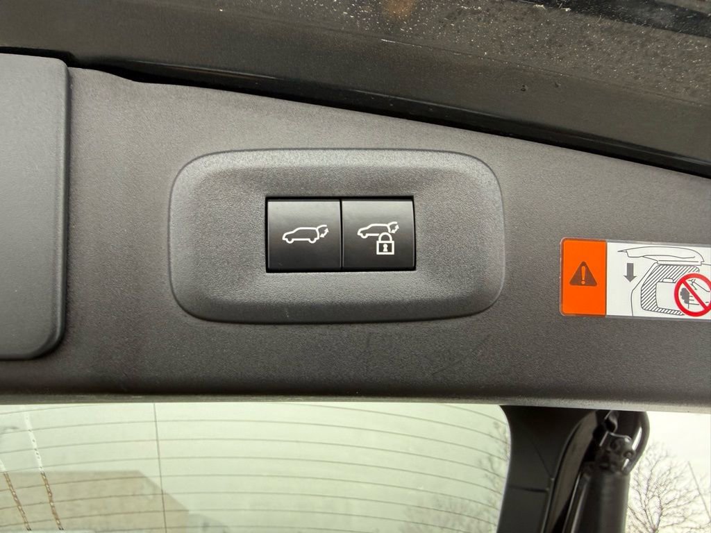 Used 2023 Lexus RZ 450e Premium w/ Technology Package image 18