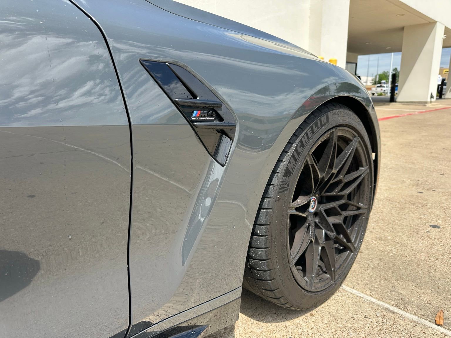 Used 2023 BMW M4 Competition RWD image 10