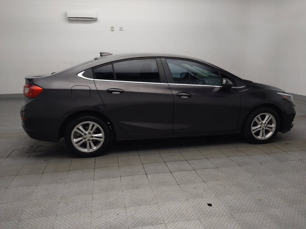 Used 2017 Chevrolet Cruze LT FWD image 10