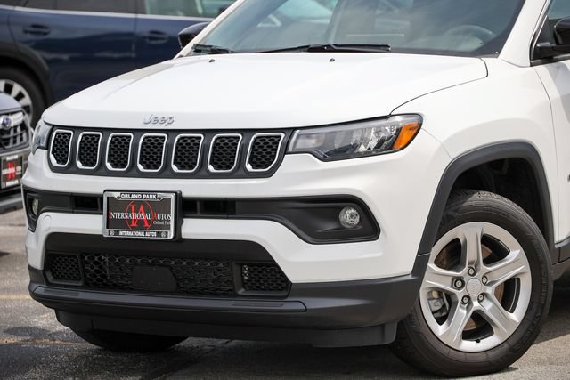 Used 2023 Jeep Compass Latitude w/ Convenience Group AWD/4WD image 15
