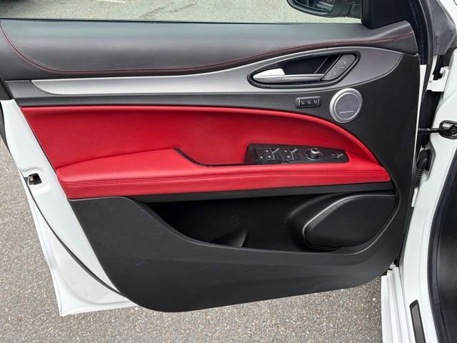 Used 2021 Alfa Romeo Stelvio Ti Sport image 17