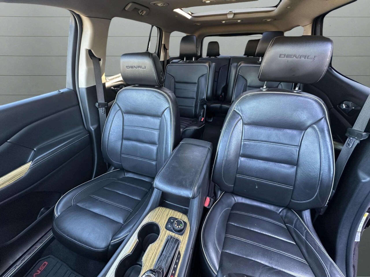 Used 2017 GMC Acadia Denali w/ Technology Package image 19