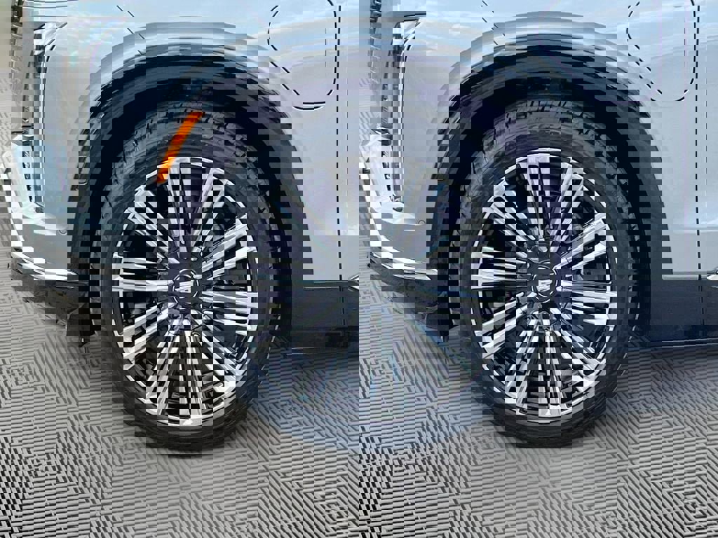 New 2026 Cadillac Vistiq Premium Luxury w/ LPO, Floor Liner Package image 29