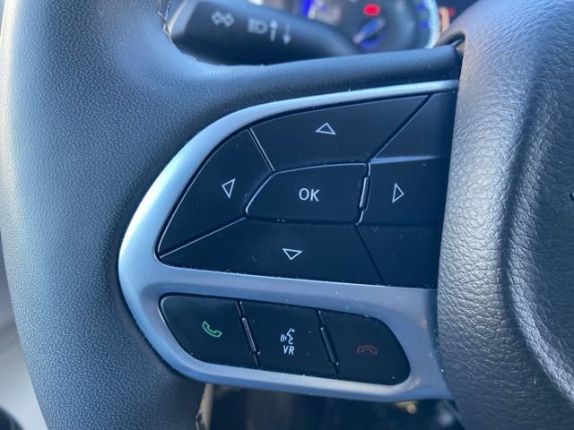 Certified 2023 Chrysler Pacifica Touring-L image 34