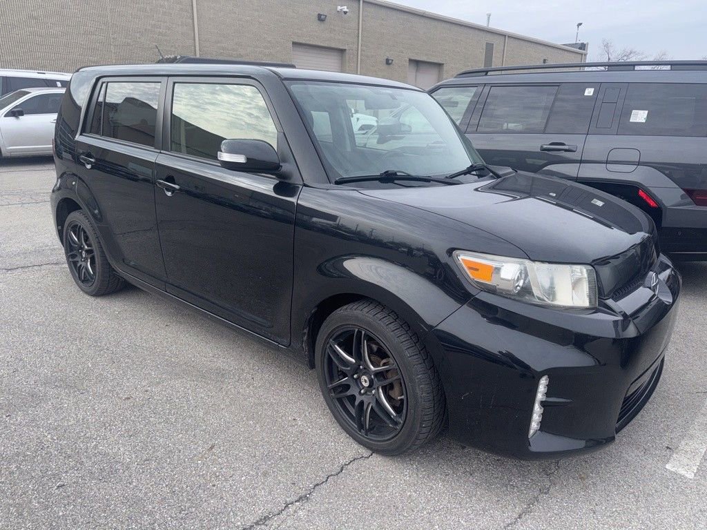 Used 2014 Scion xB Base image 4