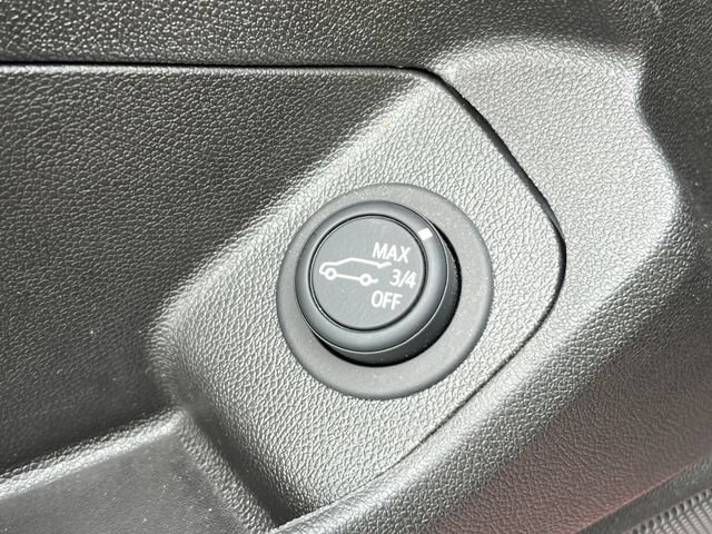 Used 2024 GMC Terrain SLT w/ Elevation Edition AWD/4WD image 17