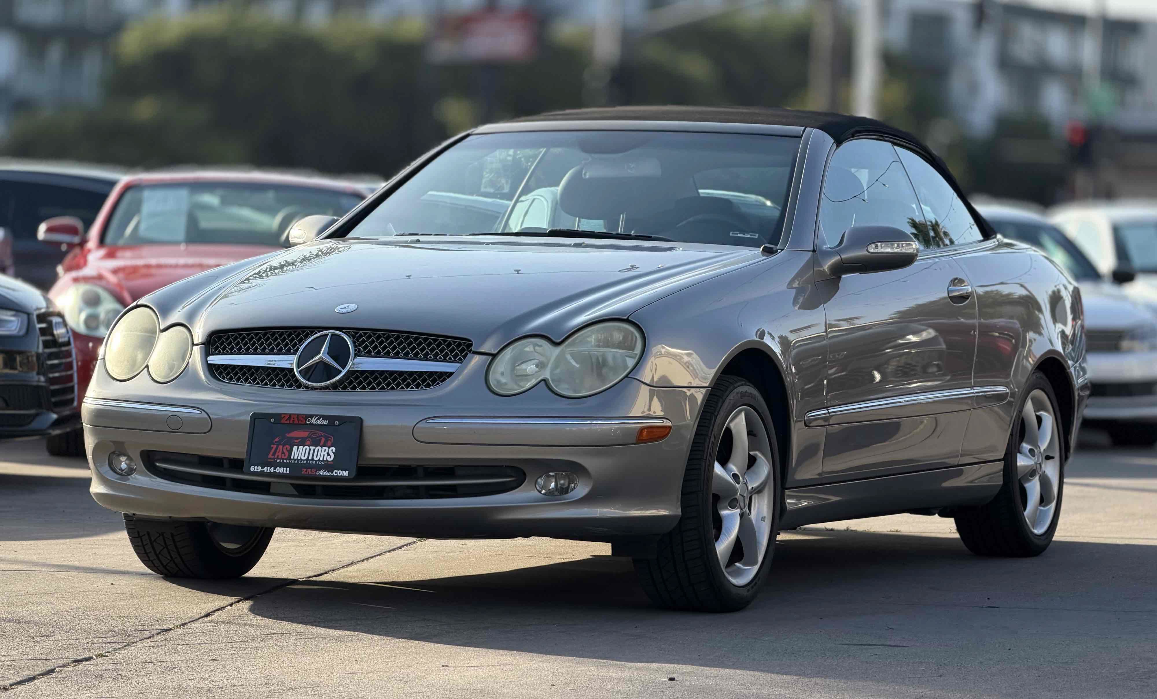 Used 2005 Mercedes-Benz CLK 320 Cabriolet image 3